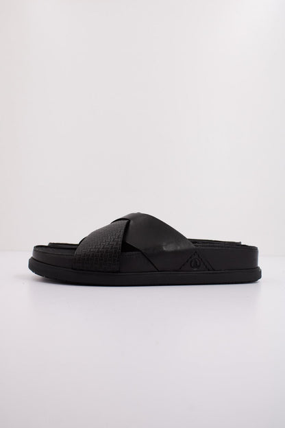 CLARKS TORFORD CROSS en color BLACK  (1)