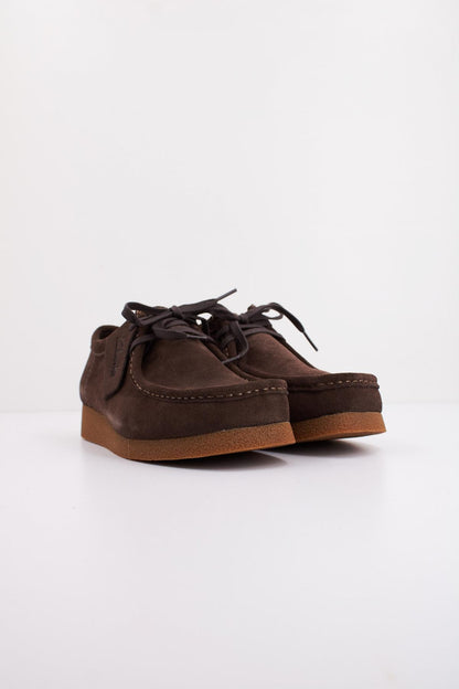 CLARKS WALLABEEEVO SUEDE en color DRKBRWN  (2)