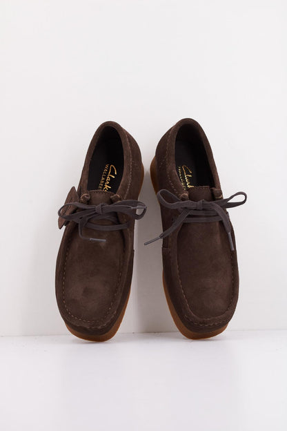 CLARKS WALLABEEEVO SUEDE en color DRKBRWN  (3)