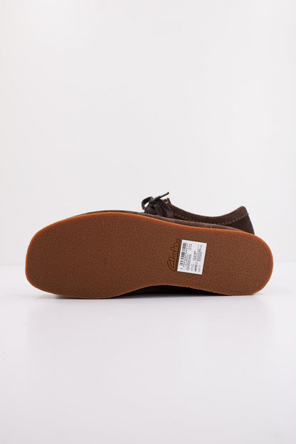 CLARKS WALLABEEEVO SUEDE en color DRKBRWN  (5)