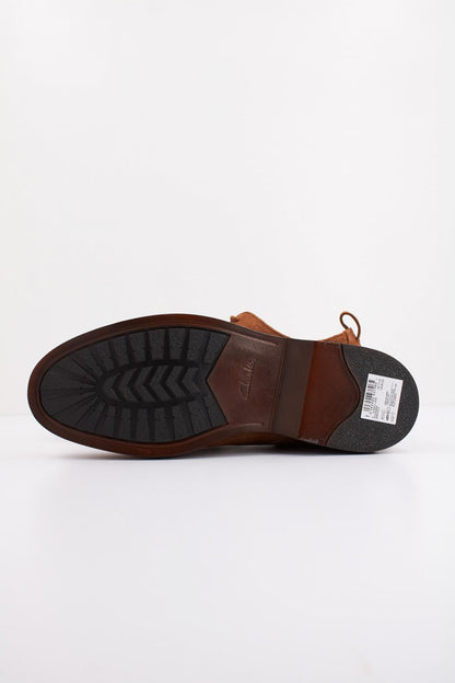 CLARKS  ALDWIN LACE SUEDE en color COLA  (5)