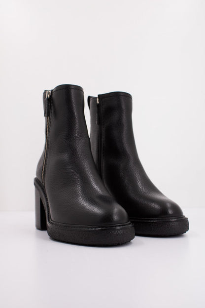 CLARKS CASSIANO ZIP en color BLACK  (2)