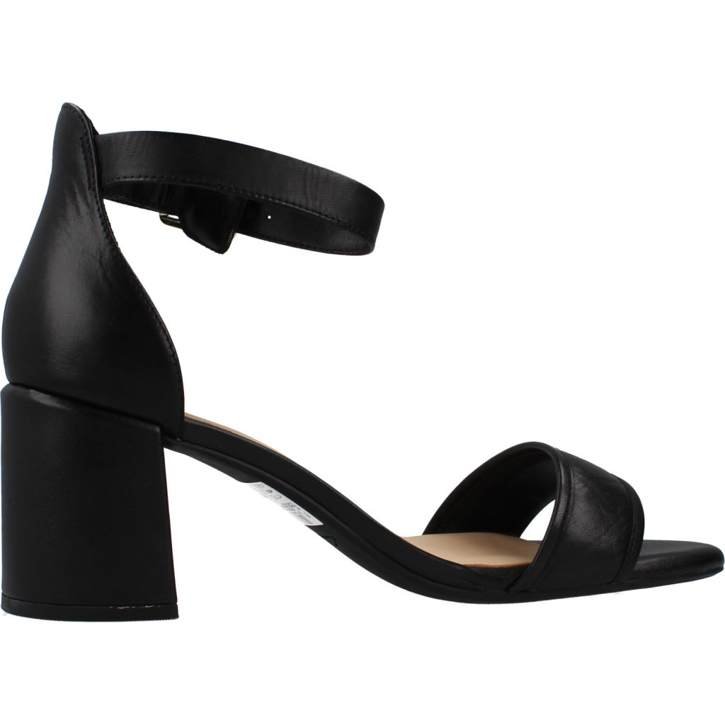 CLARKS EZORIA MAE en color BLACK  (4)
