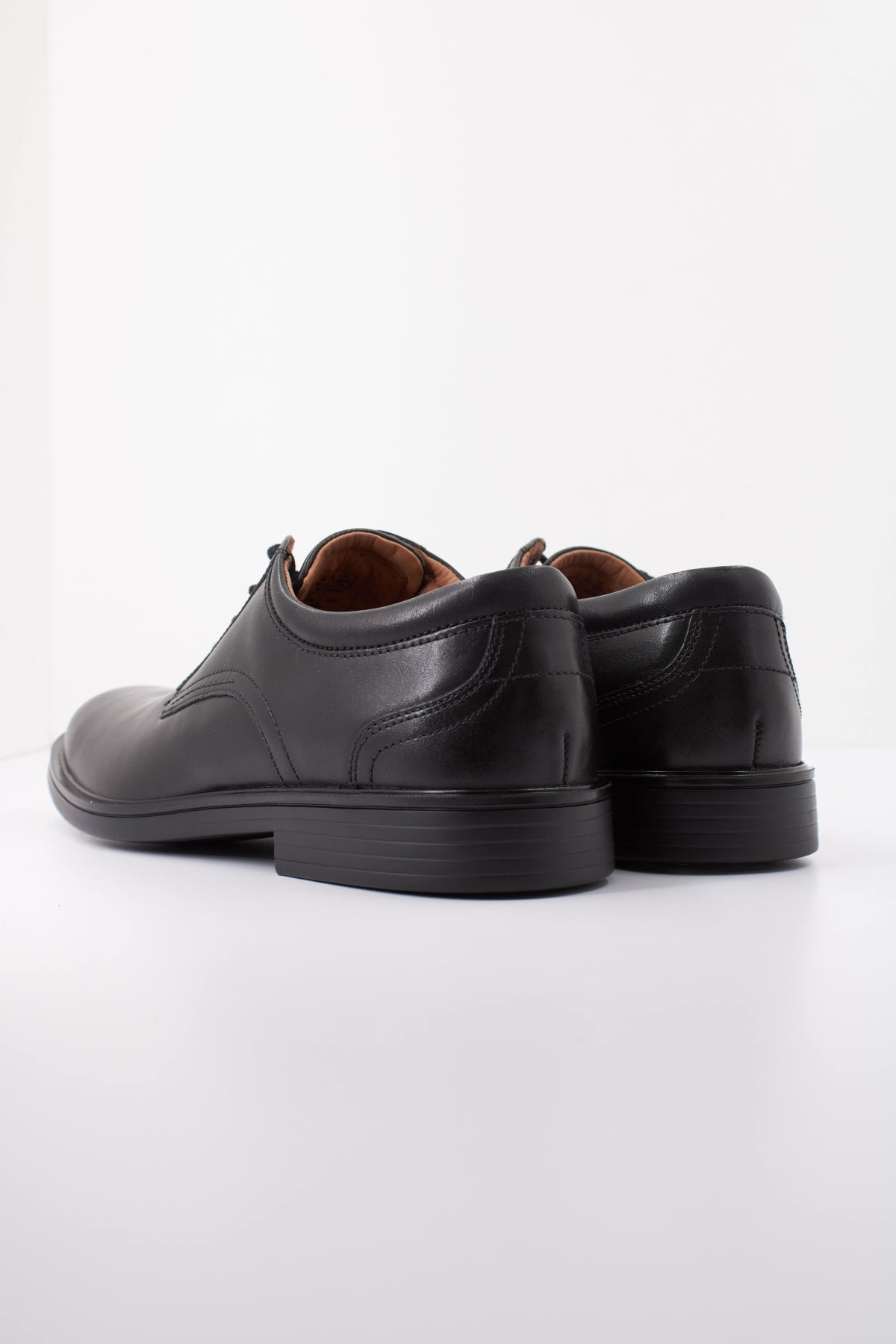 CLARKS C UN ALDRIC  en color BLACK  (4)