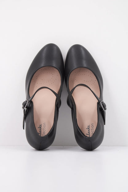 CLARKS C AMBYR SHIN en color BLACK  (3)