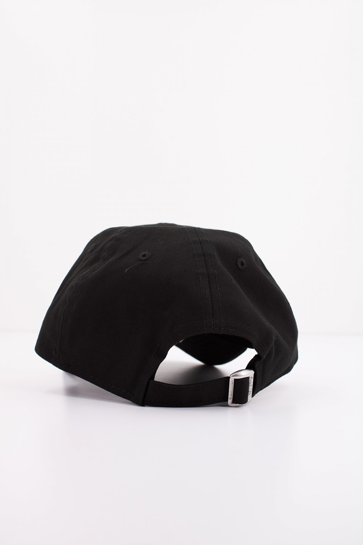 NEW ERA LEAGUE ESSENTIAL FO en color BLACK  (3)