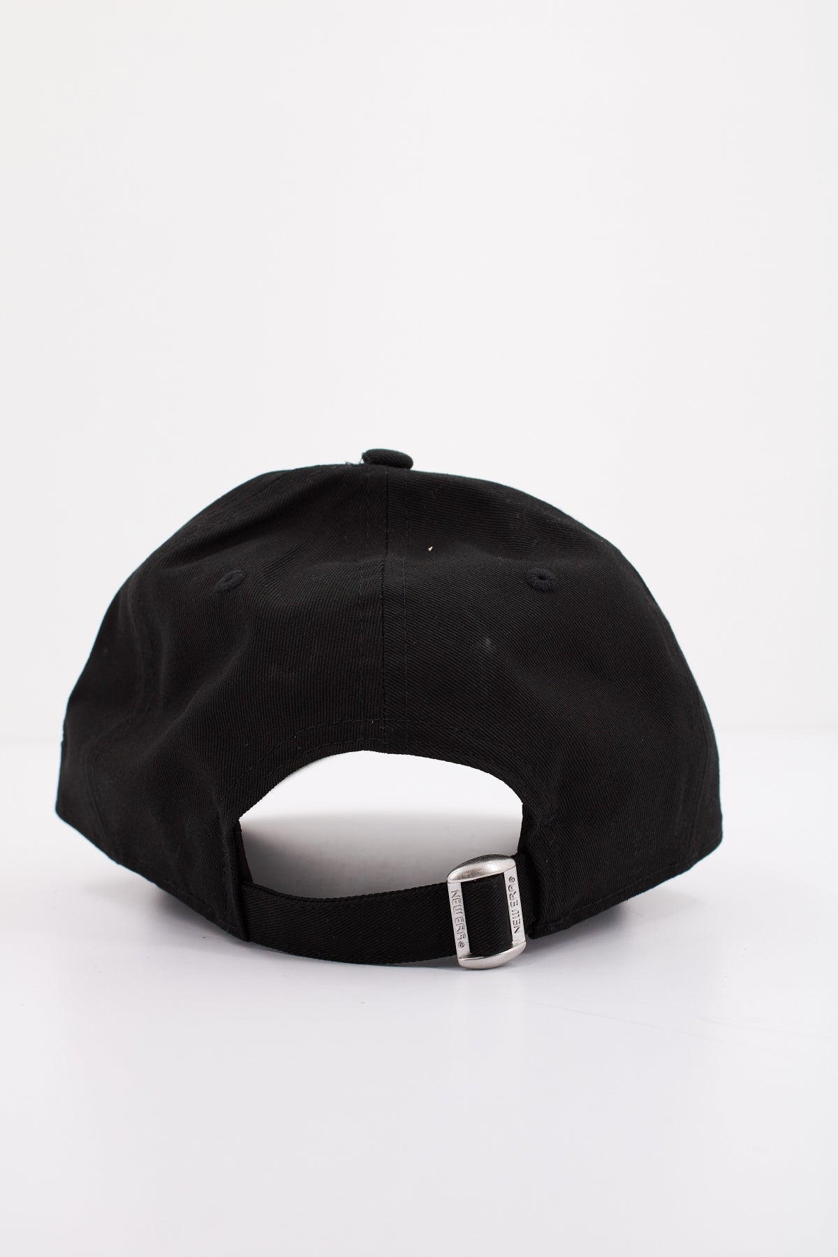NEW ERA  LEAGUE ESSENTIAL  en color BLACK  (3)