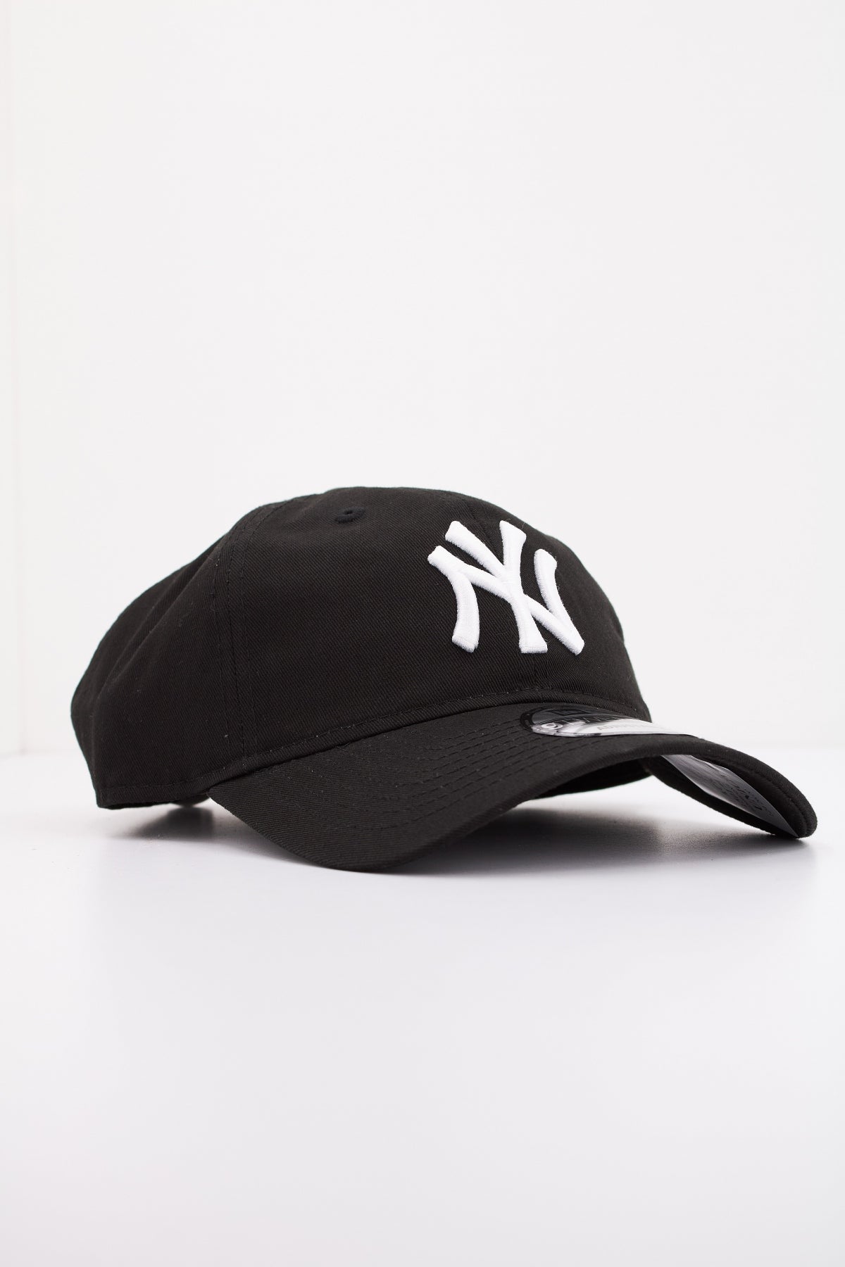 NEW ERA  LEAGUE ESS TWENTY en color BLACK  (2)