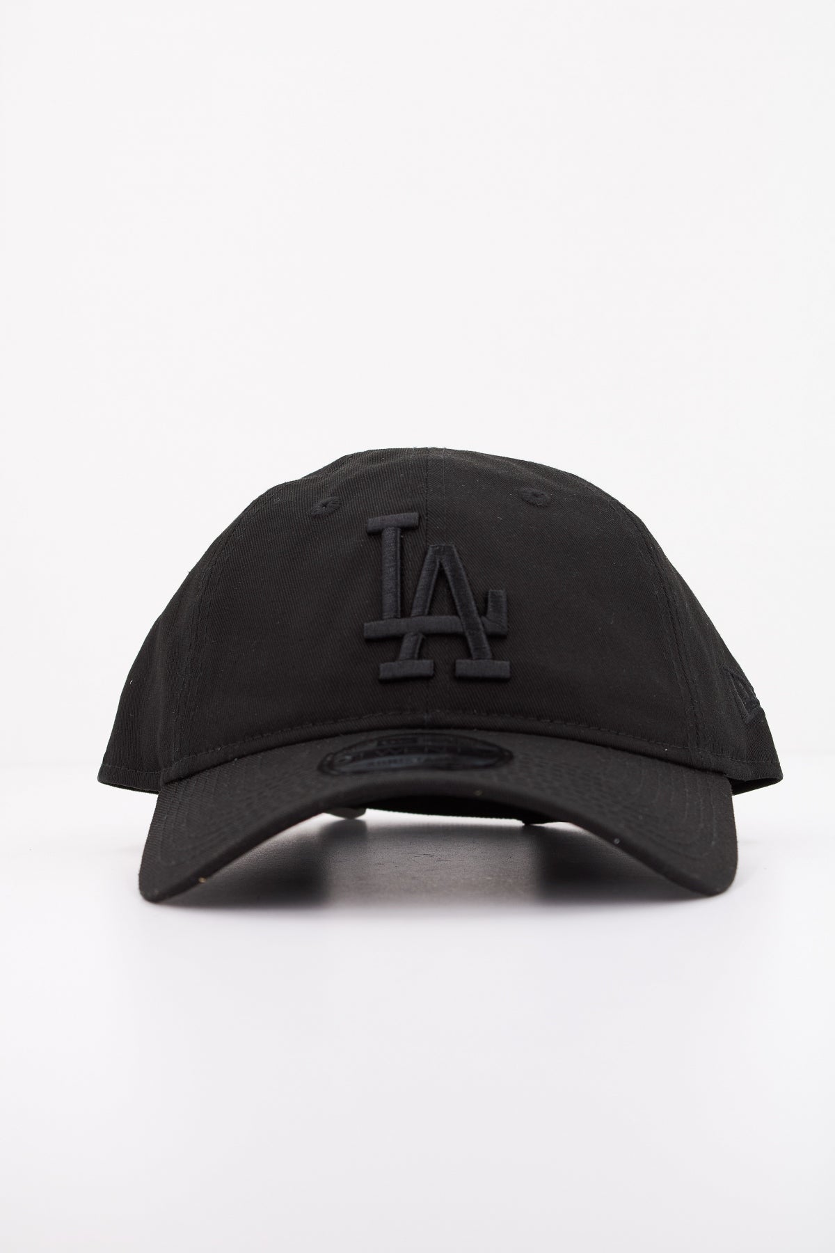 NEW ERA  NOS LEAGUE ESS en color BLACK  (1)