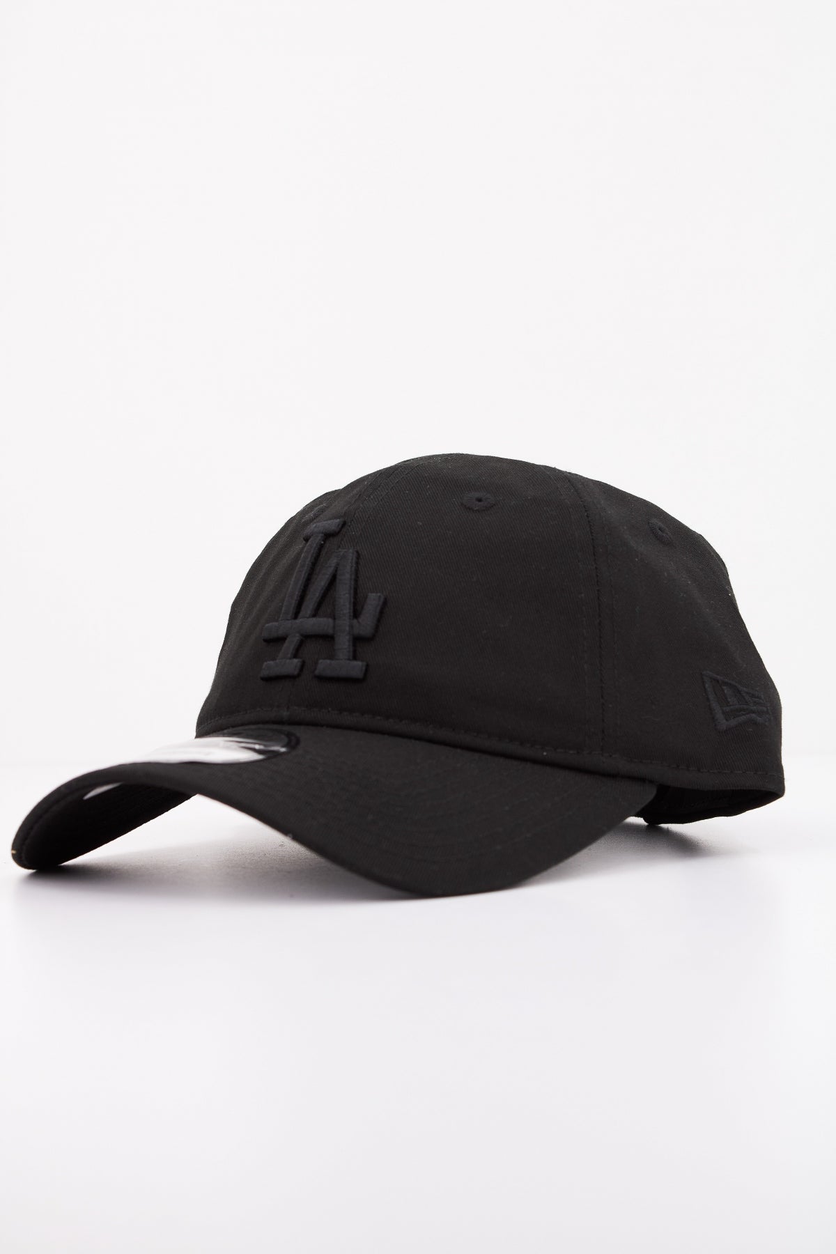 NEW ERA  NOS LEAGUE ESS en color BLACK  (2)