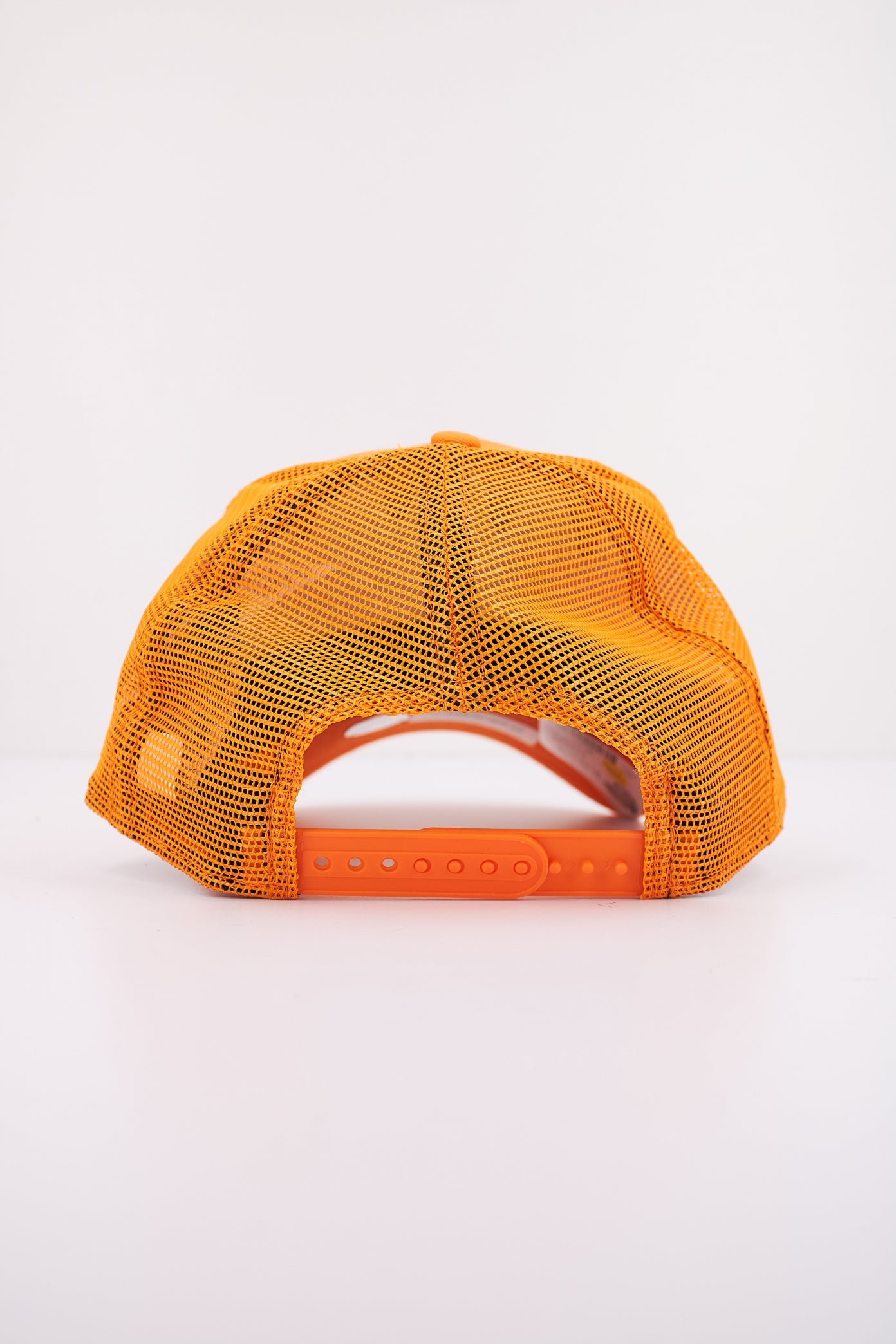 NEW ERA LEAGUE ESS  TRUCKER  en color ORANGE  (3)