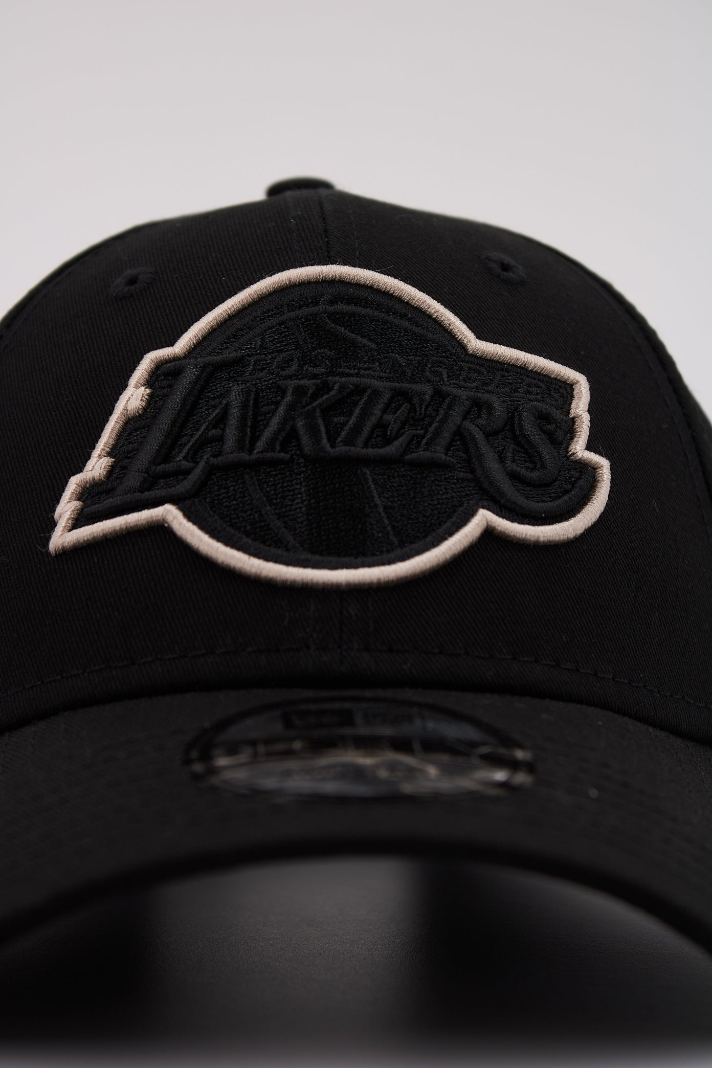 NEW ERA TEAM OUTLINE FORTY  en color BLACK  (4)