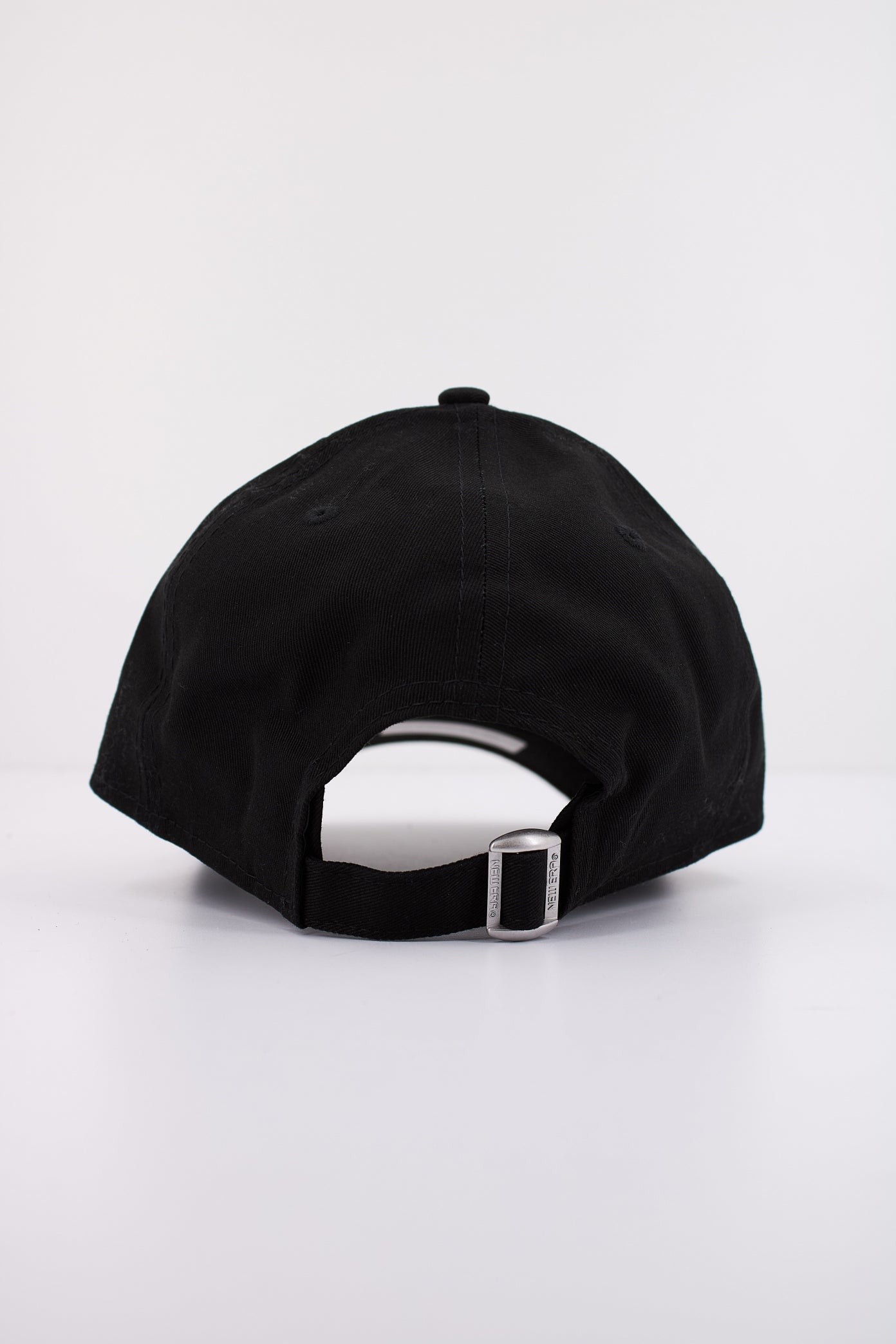 NEW ERA TEAM OUTLINE FORTY  en color BLACK  (3)