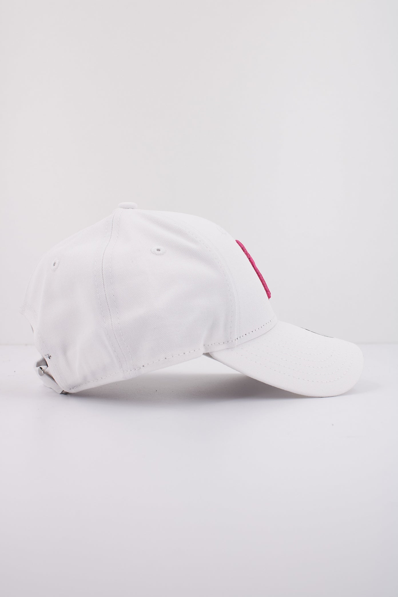 NEW ERA LEAGUE ESS FO OSFM en color WHITE  (2)