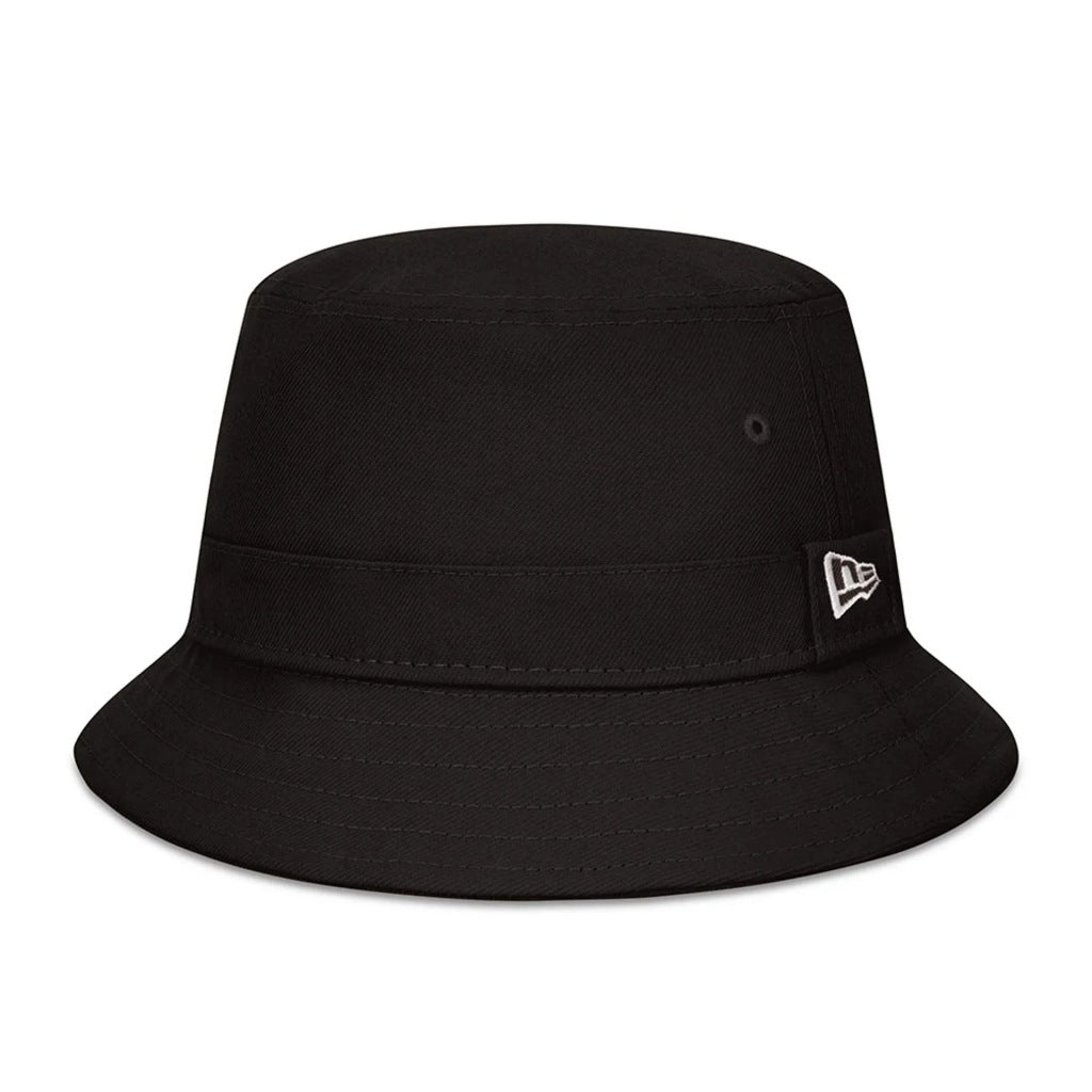 NEW ERA  NE ESSENTIAL BUCKET en color BLK  (4)