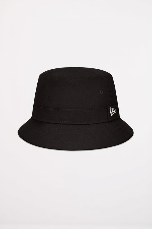NEW ERA  NE ESSENTIAL BUCKET en color BLK  (1)