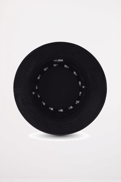 NEW ERA  NE ESSENTIAL BUCKET en color BLK  (2)