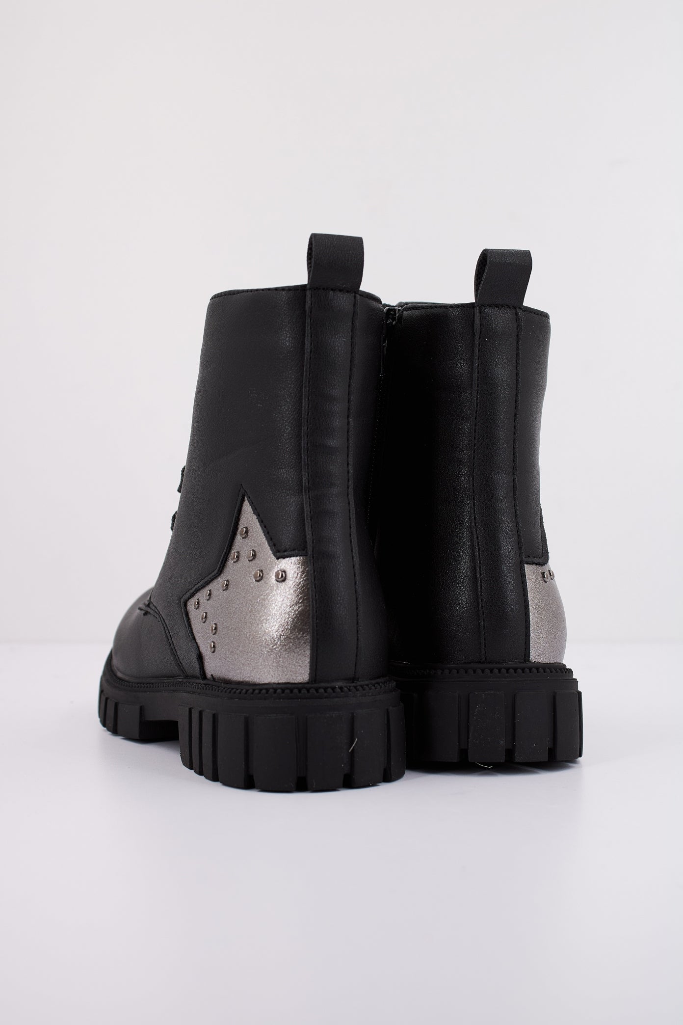 CONGUITOS BOOTS STAR LACES en color BLACK  (4)