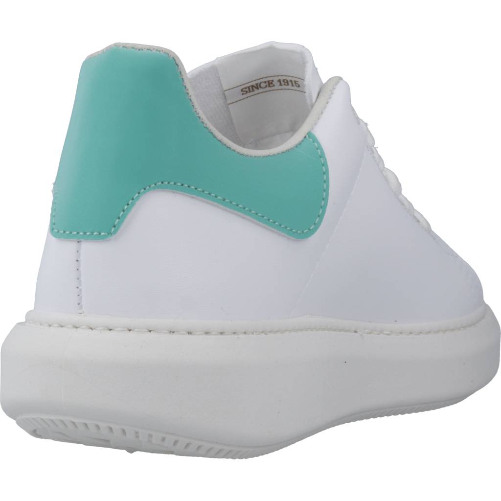 VICTORIA MILAN en color AGUA  (3)