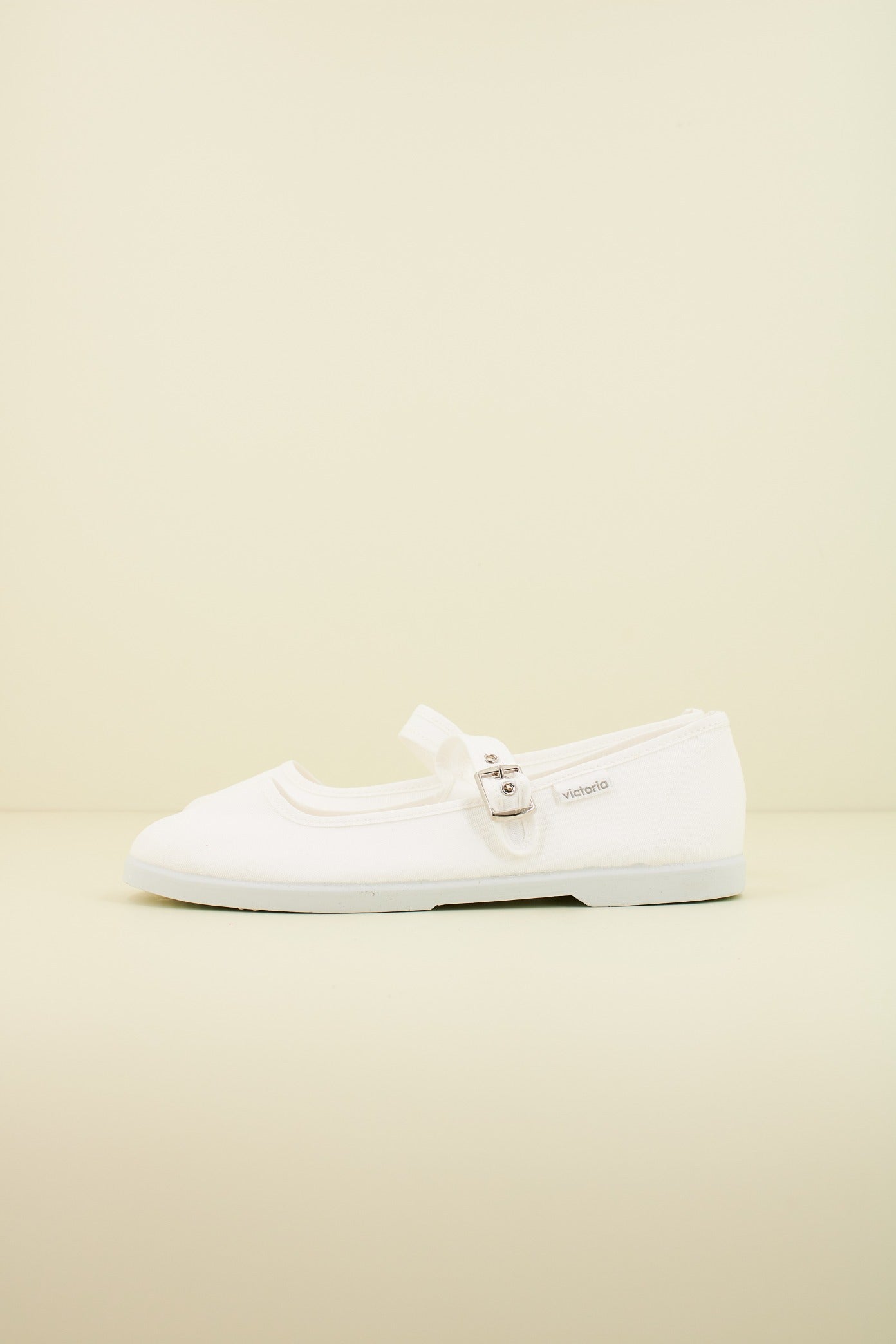 VICTORIA GONG-FU BAILARINA LO en color BLANCO  (1)