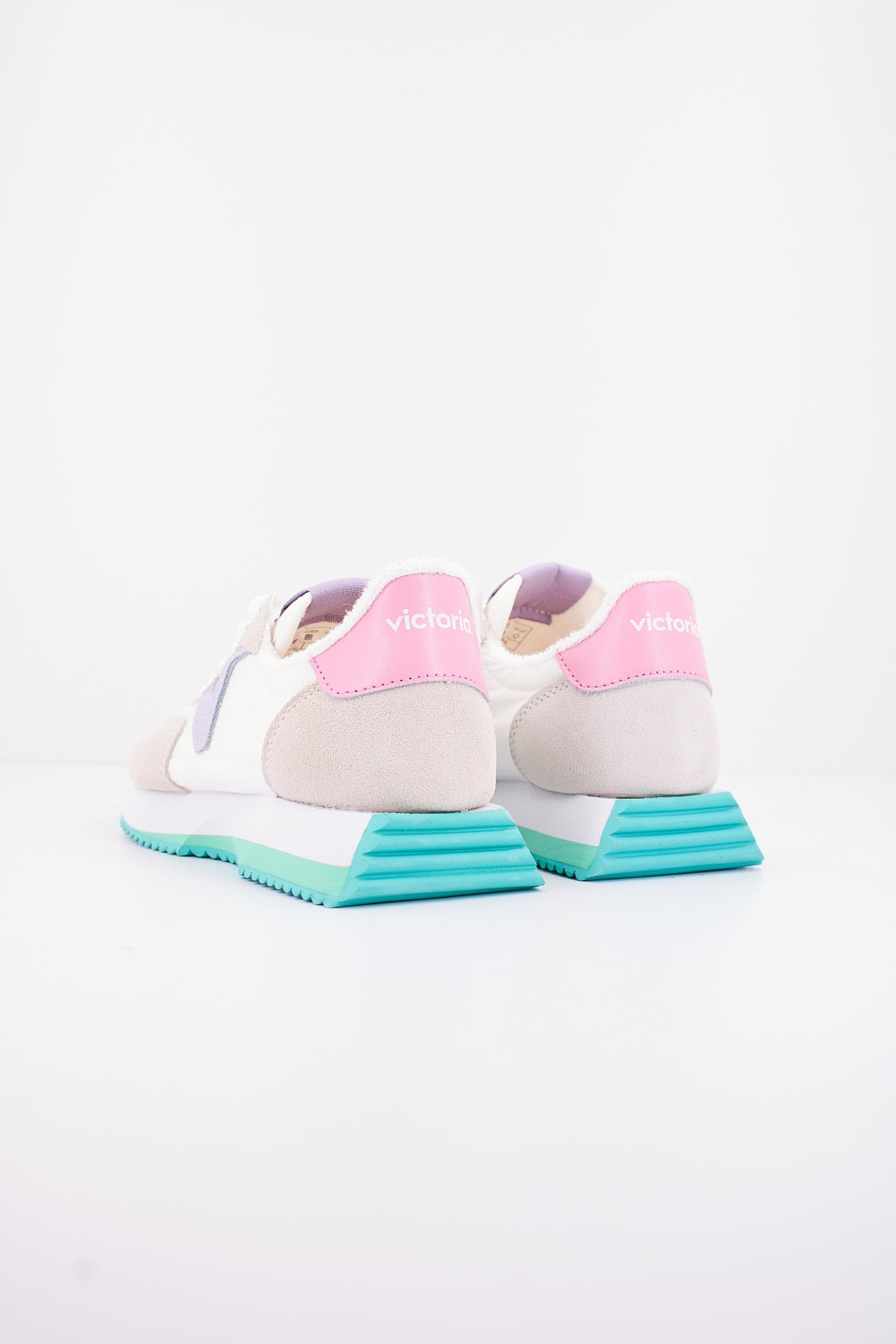 VICTORIA COSMOS SERRAJE & NYL en color GRIS  (3)