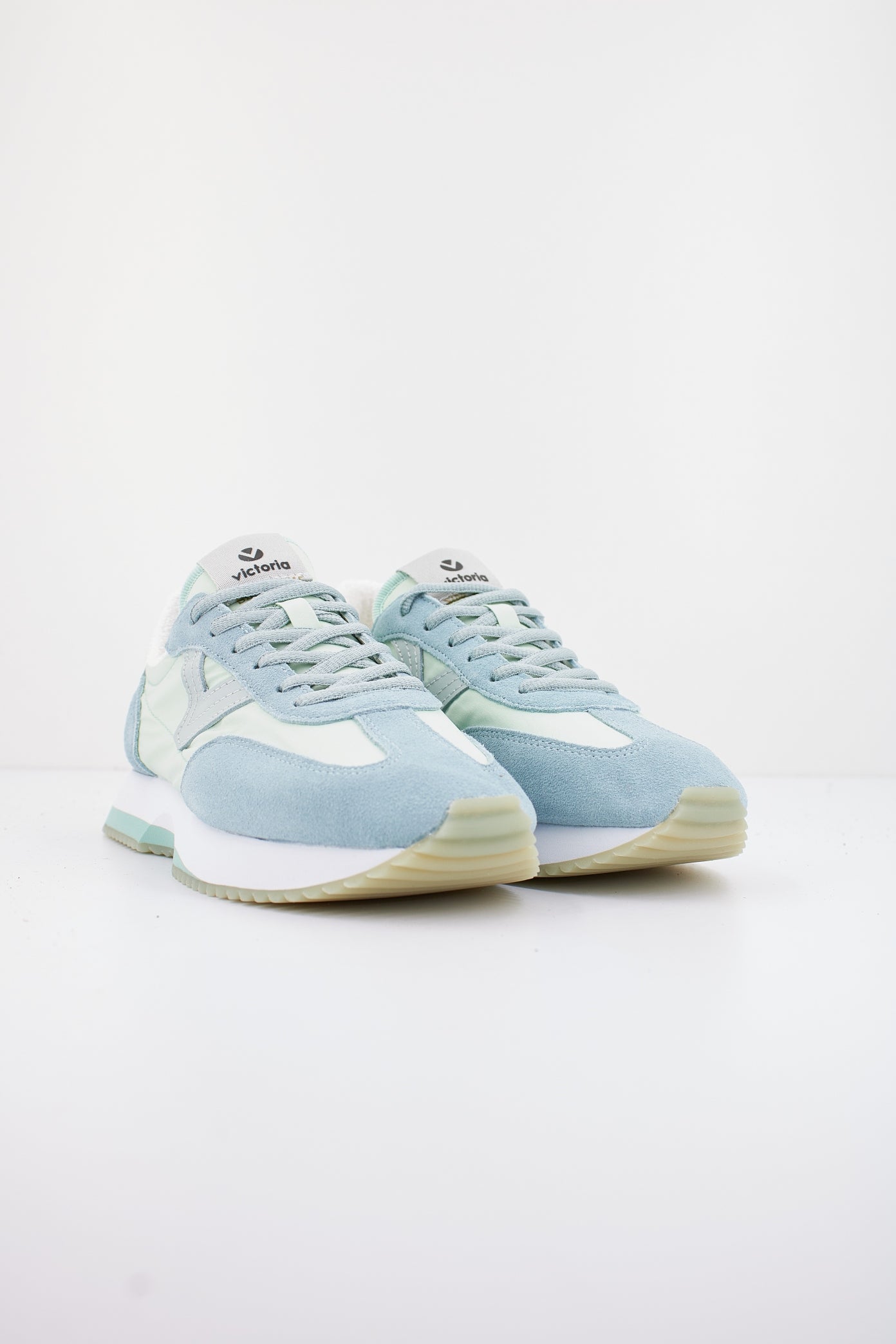 VICTORIA COSMOS SERRAJE MONOC en color MENTA  (2)