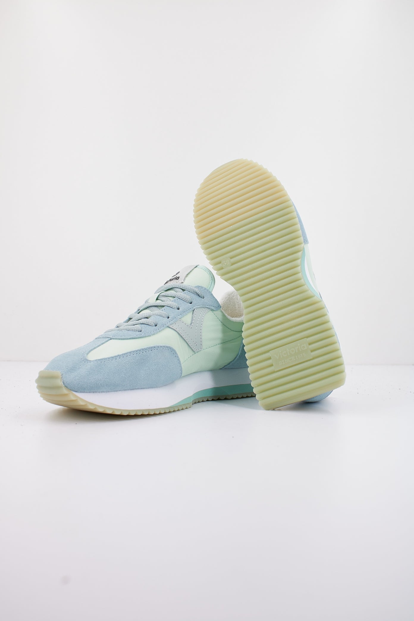 VICTORIA COSMOS SERRAJE MONOC en color MENTA  (4)