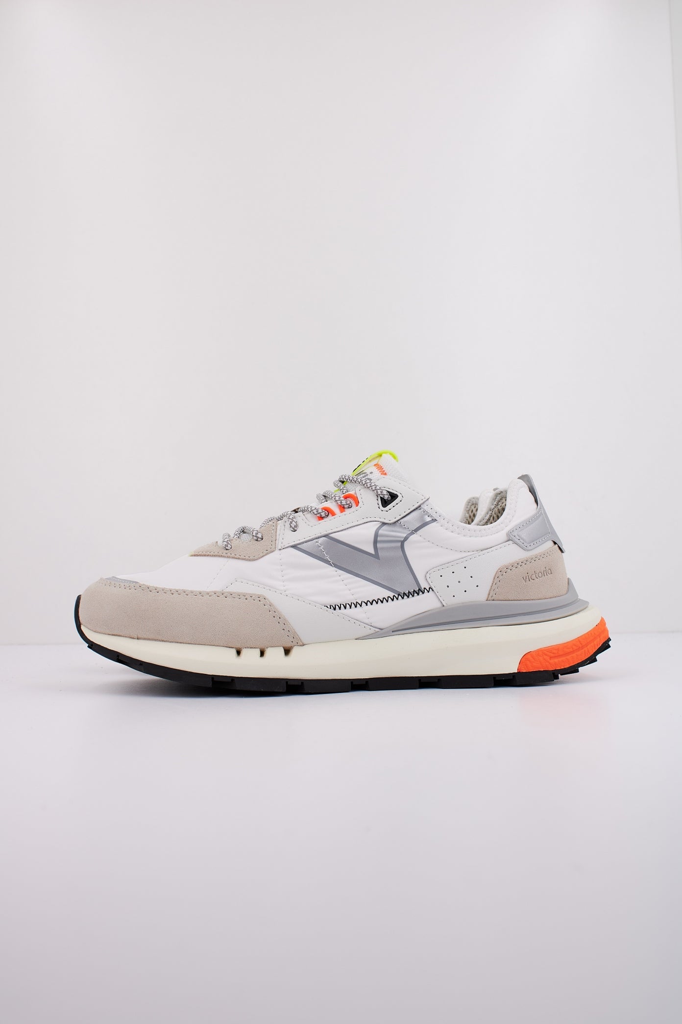 VICTORIA V en color BLANCO  (1)