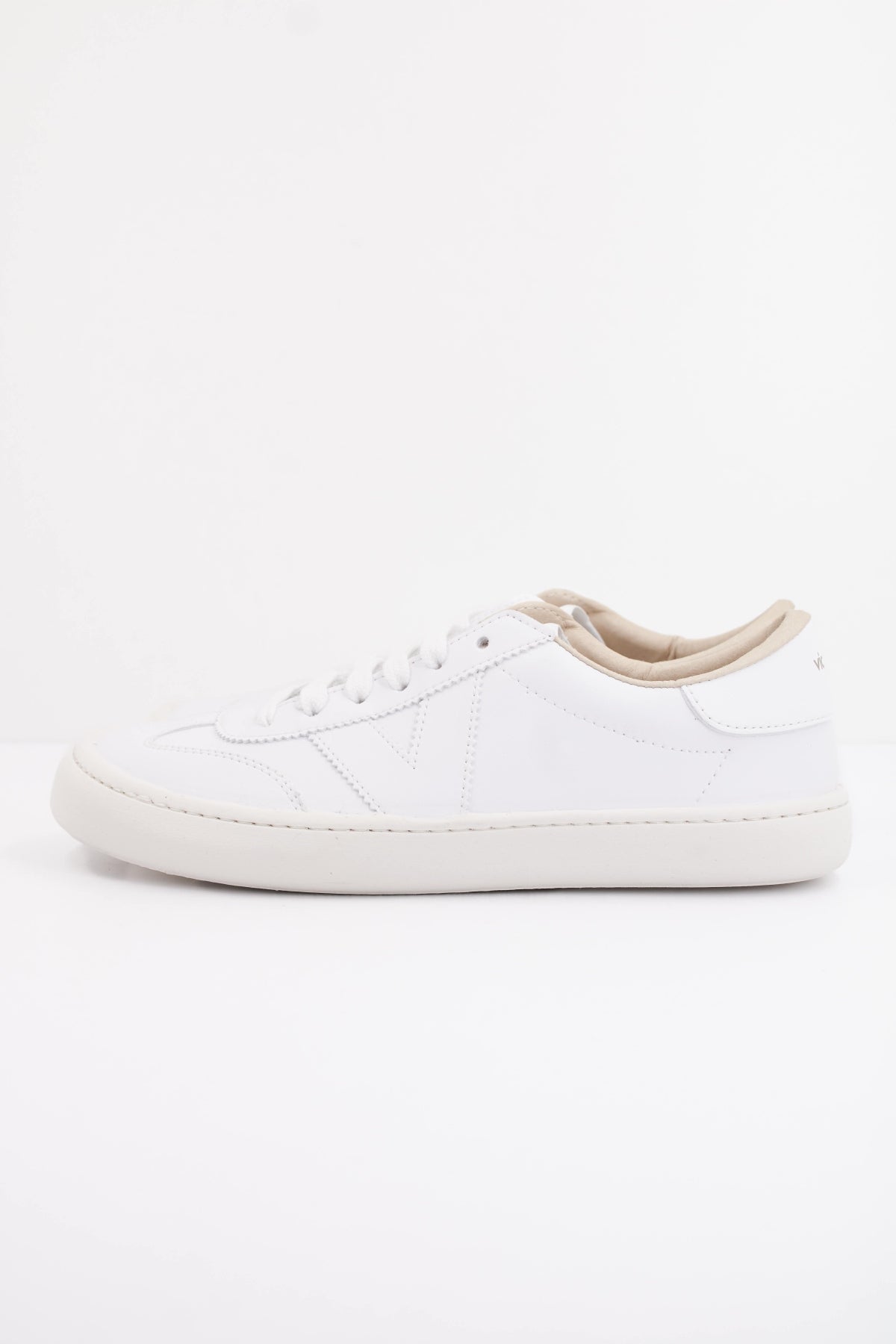 VICTORIA OLMO BAREFOOT EFECTO en color BLANCO  (1)