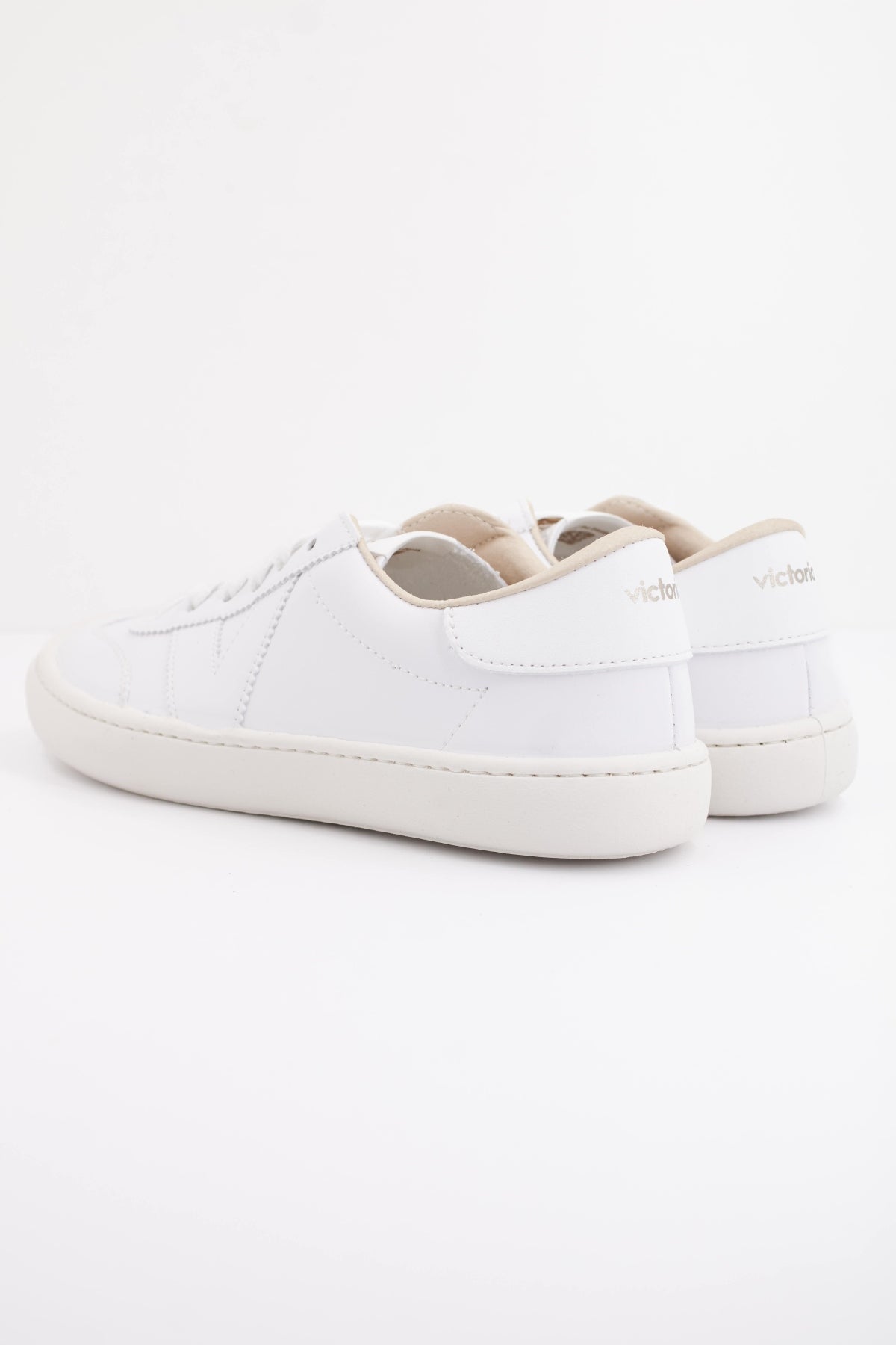 VICTORIA OLMO BAREFOOT EFECTO en color BLANCO  (4)