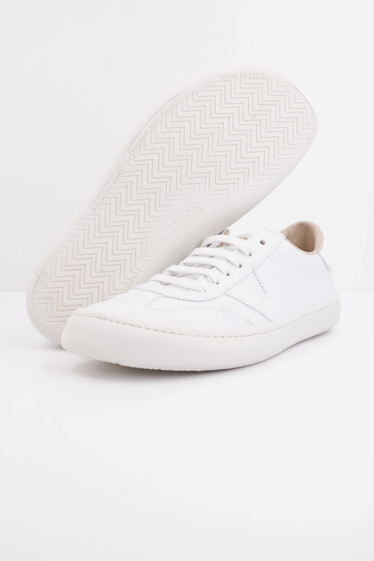 VICTORIA OLMO BAREFOOT EFECTO en color BLANCO  (5)