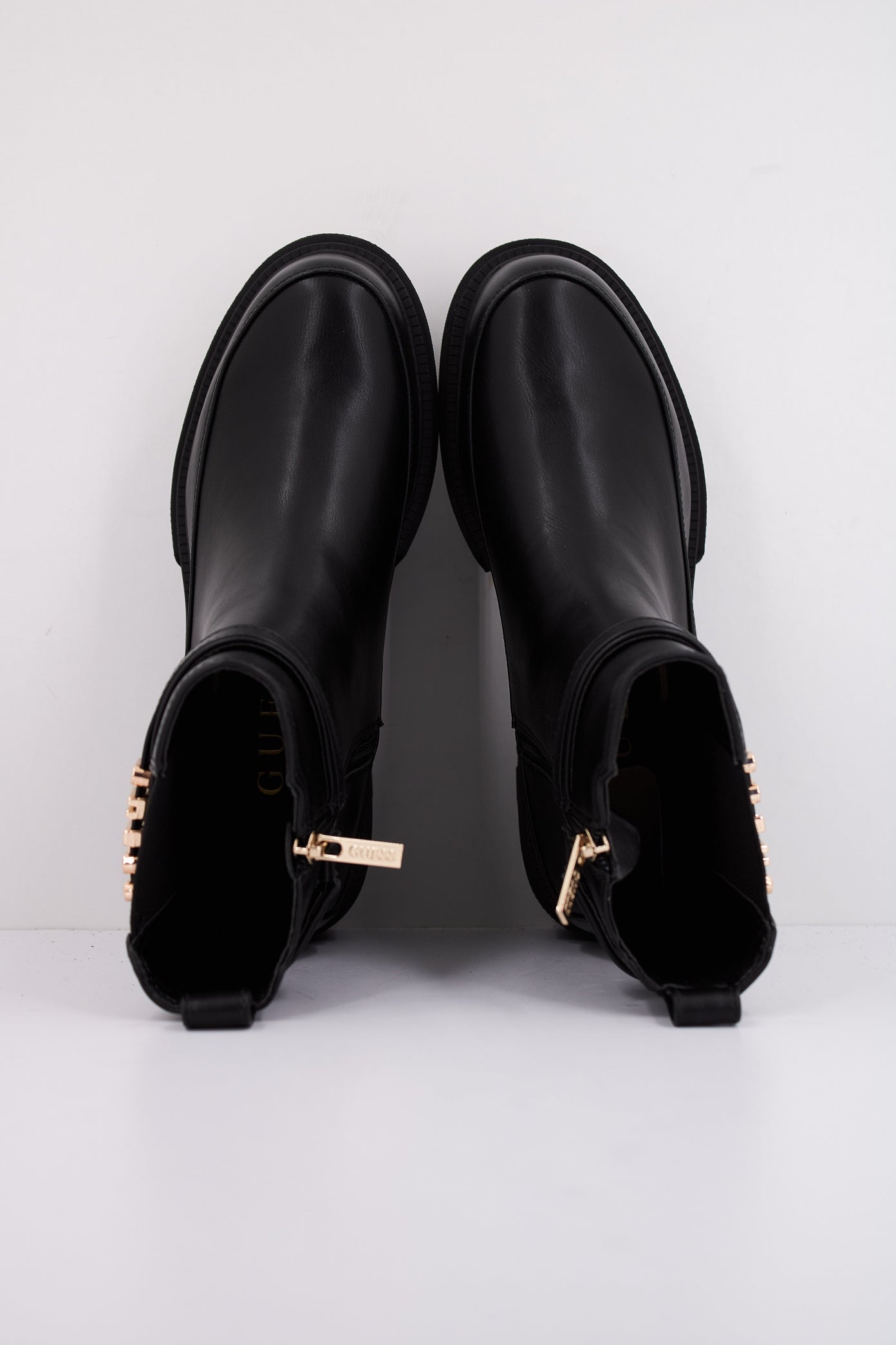 GUESS FLYEA ELE en color BLACK  (3)