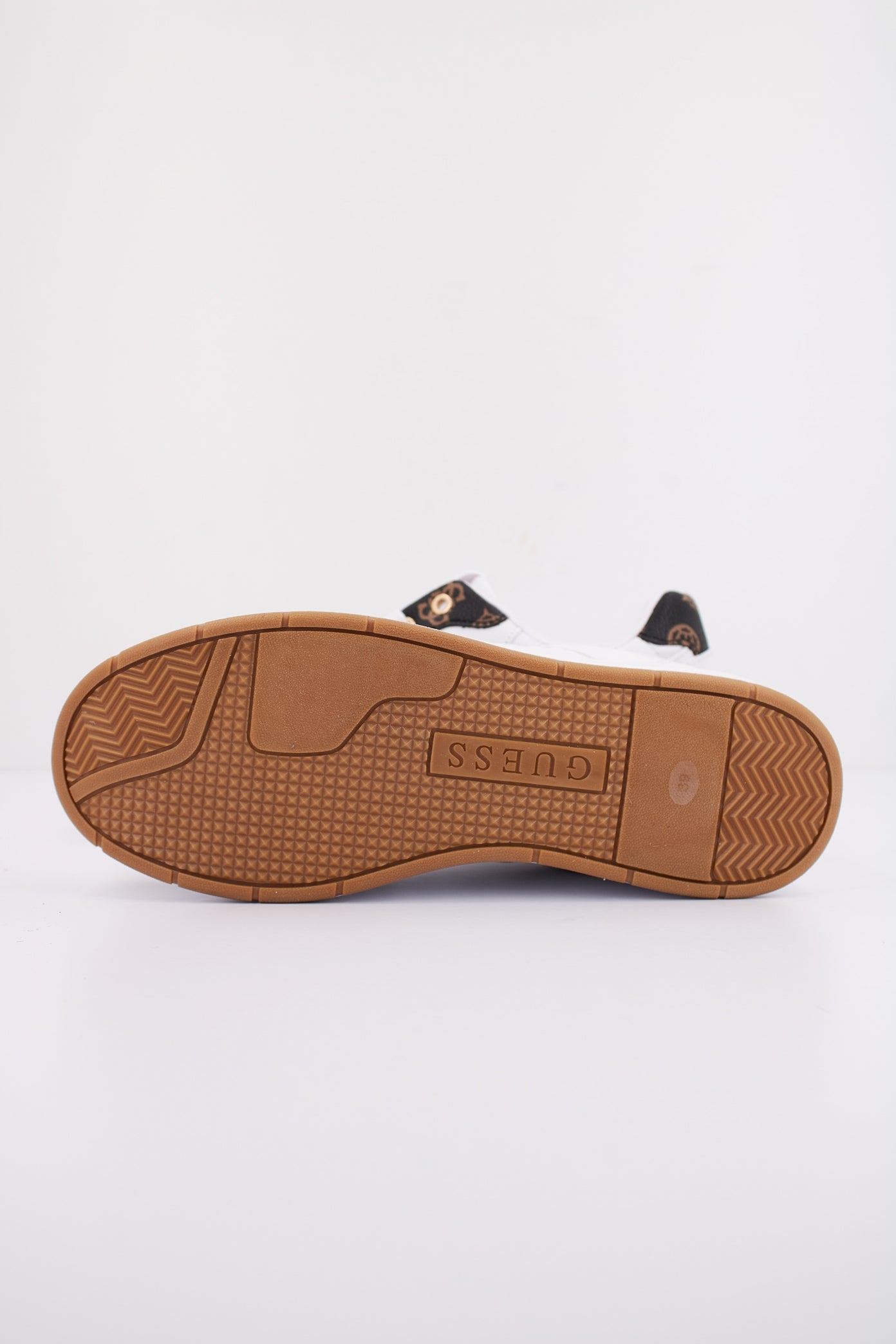 GUESS FLFNAR FAL en color WHIBR  (5)