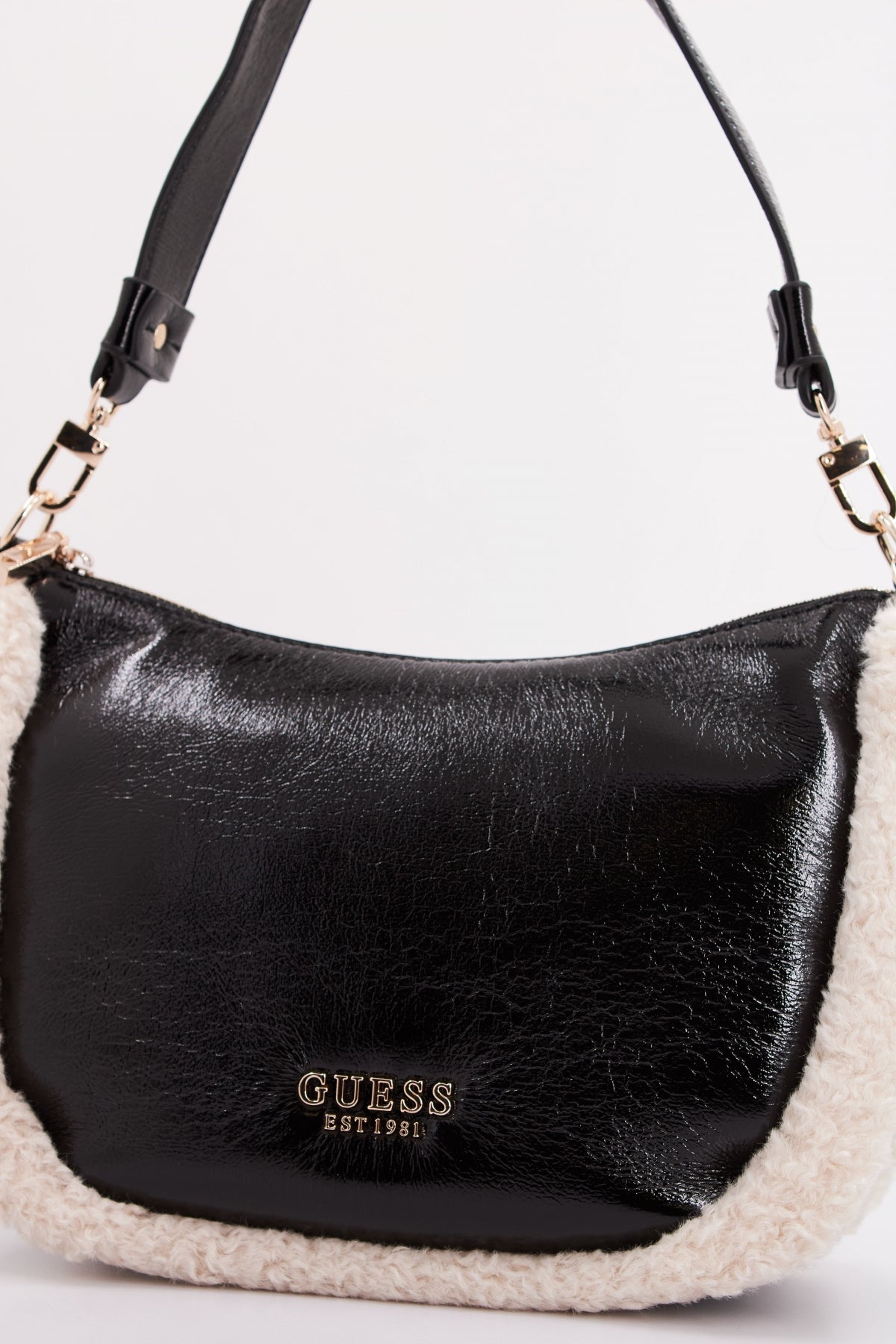 GUESS DAVIKA HOBO en color BLA  (4)