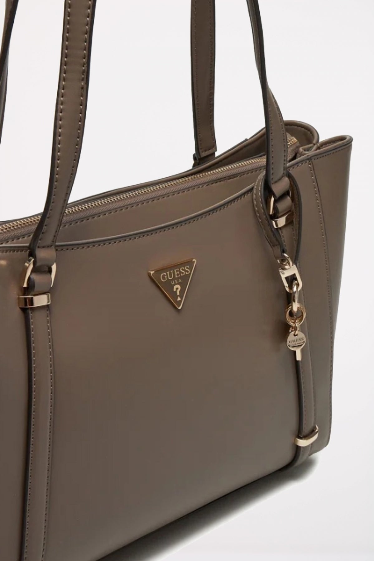 GUESS HWVG  en color DRT  (3)