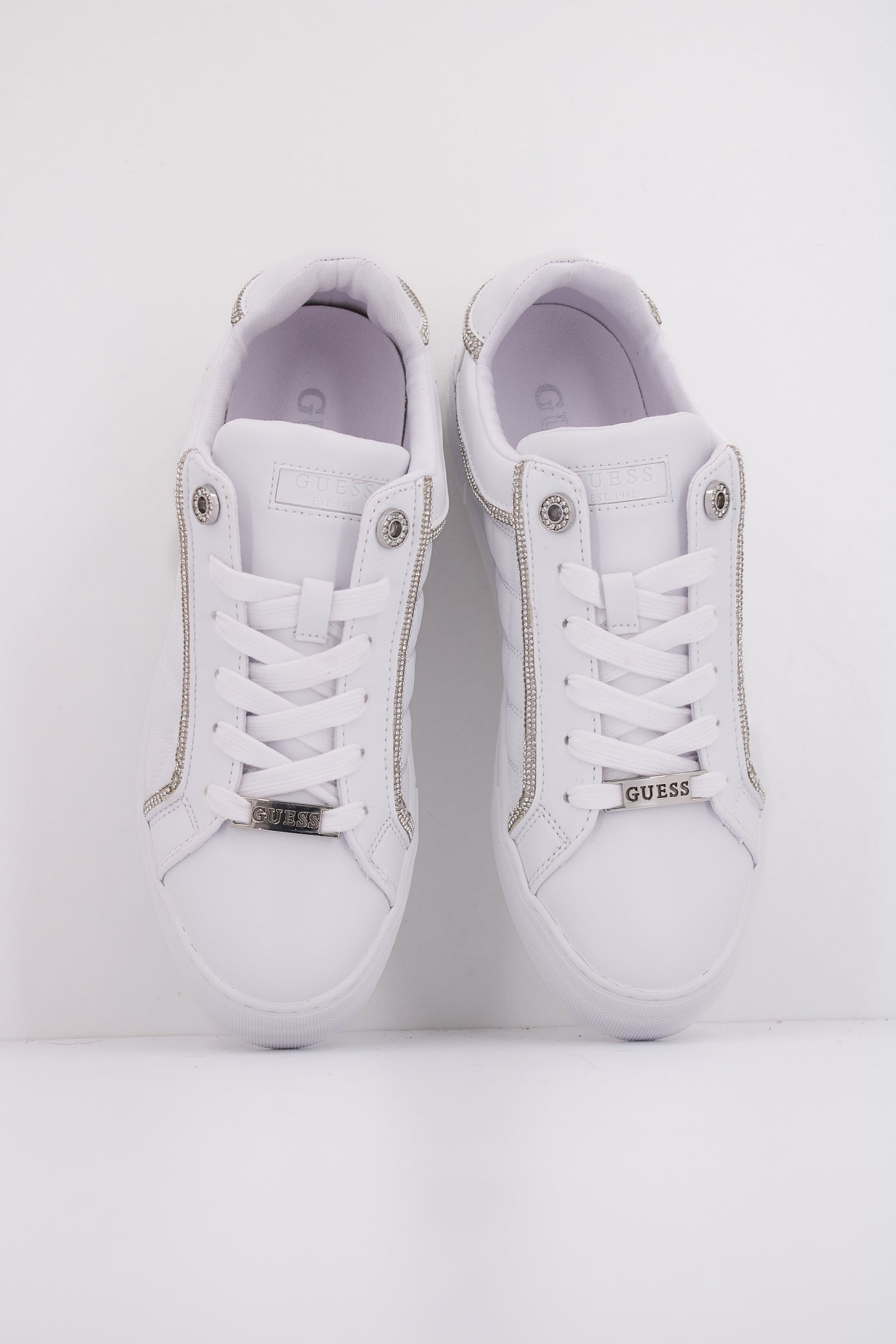 GUESS GRATEA en color WHITE  (3)