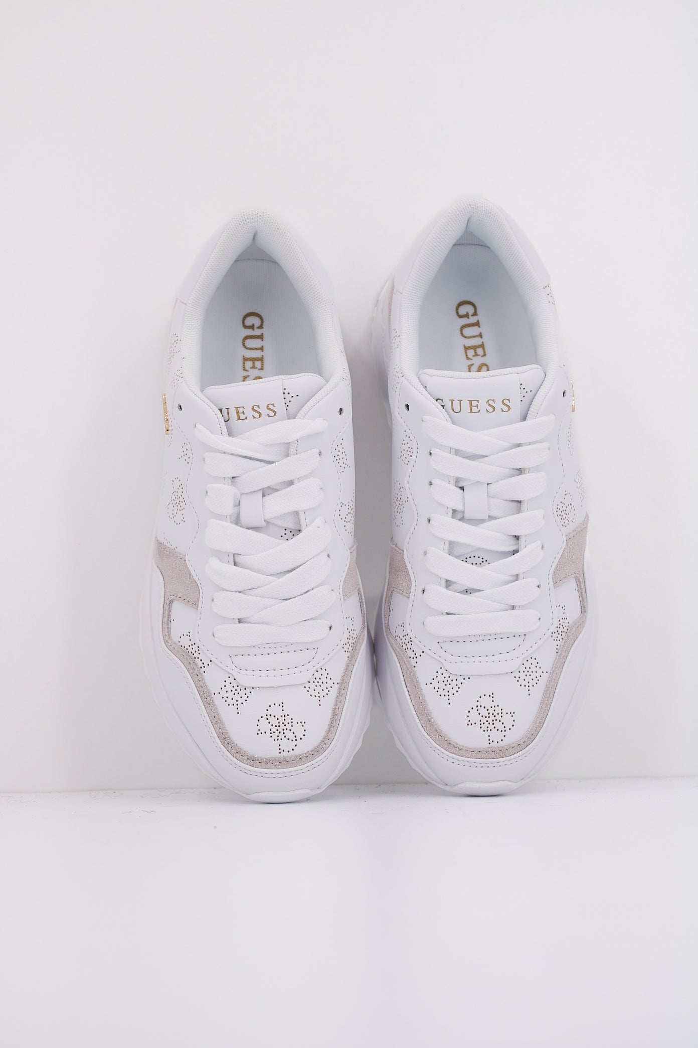 GUESS LEL en color WHITE  (3)