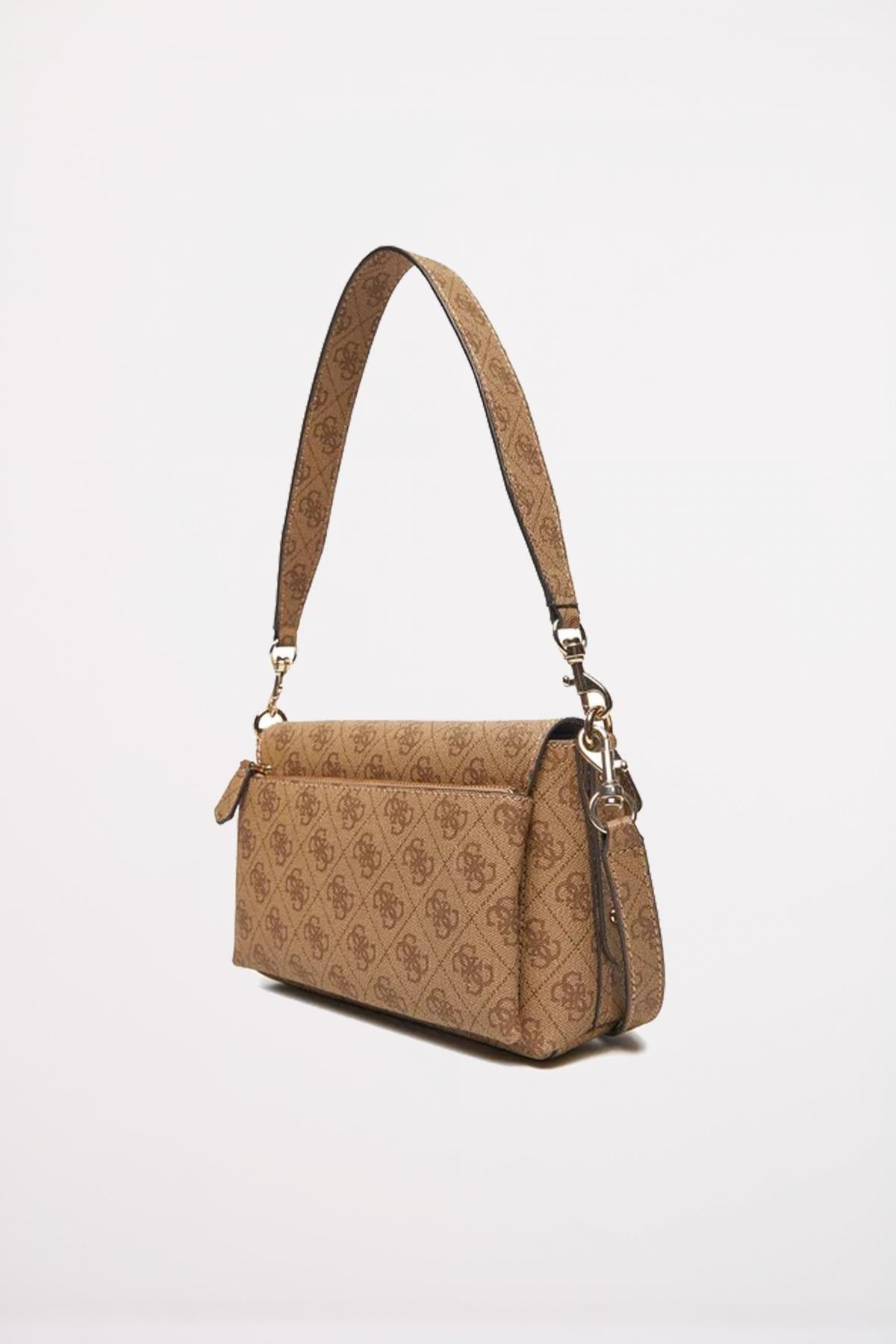 GUESS ECO BRENTON FLAP en color LGW  (2)