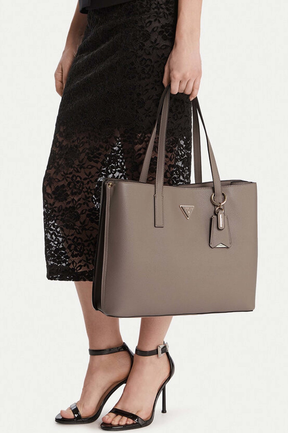 GUESS HWBG  MERIDIA en color DRT  (1)