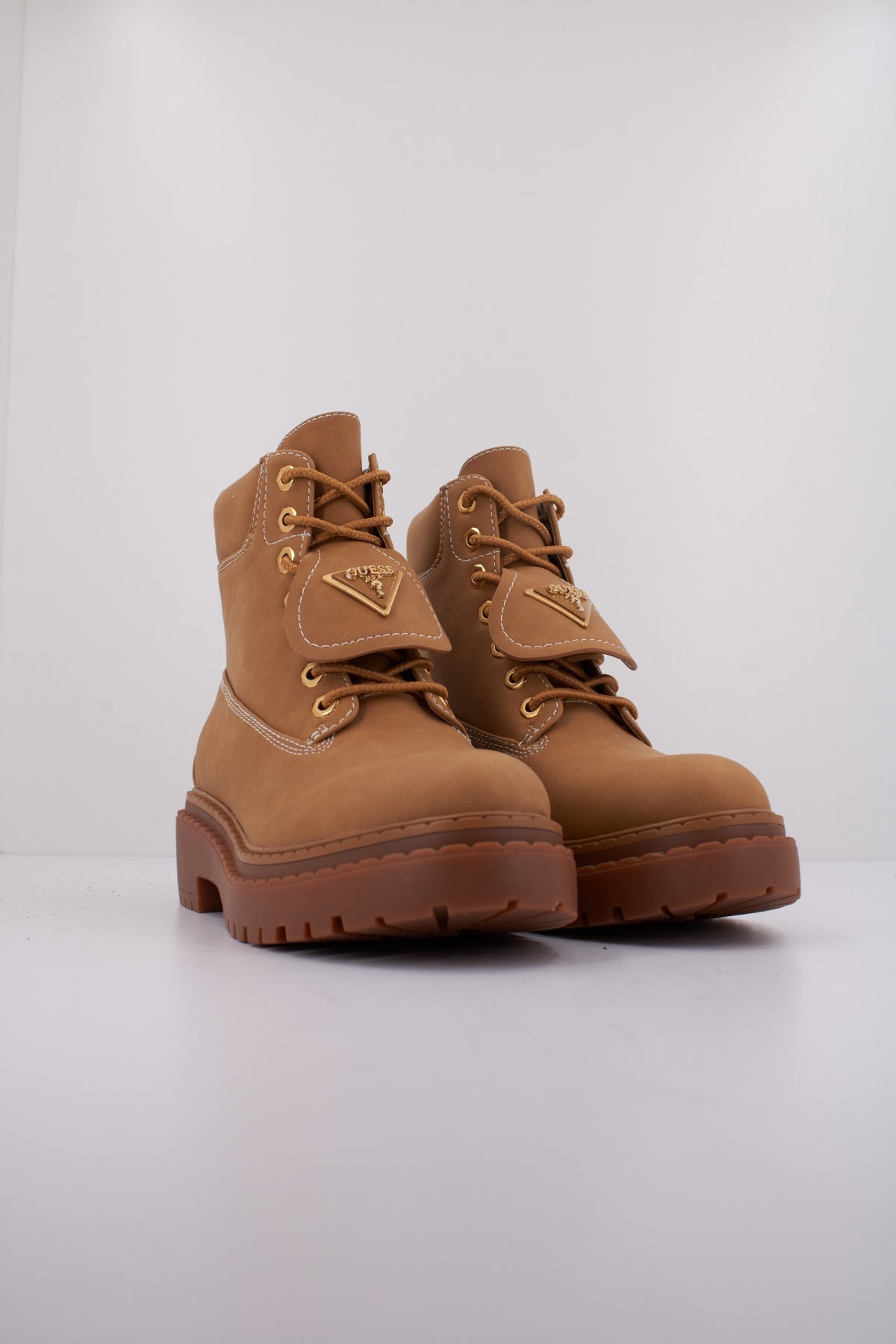 GUESS FLTLVY ELE en color TAN  (2)
