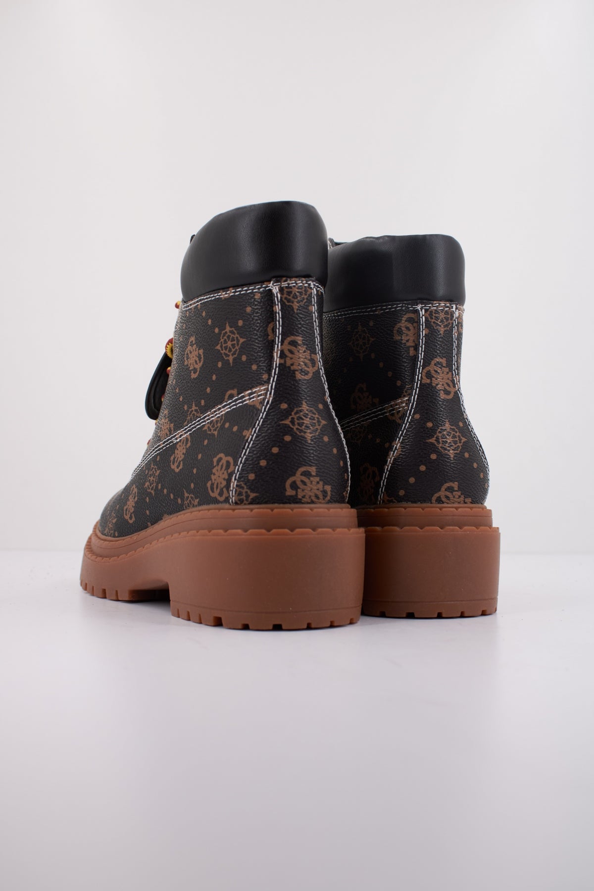 GUESS FLTLVY FAL en color BLKBR  (4)