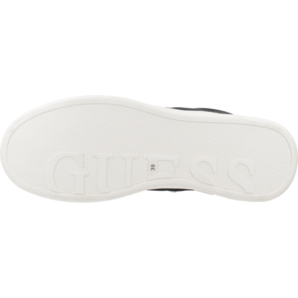 GUESS WELLI en color BLKBR  (6)