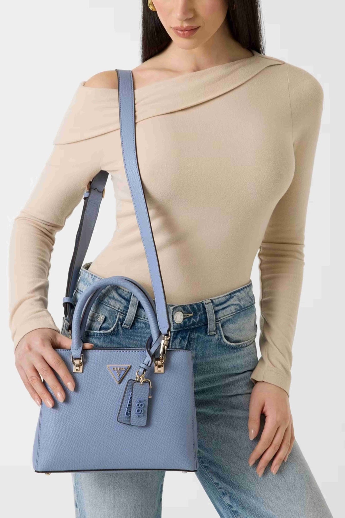 GUESS NOELLE II SML MULTI  en color GBU  (4)