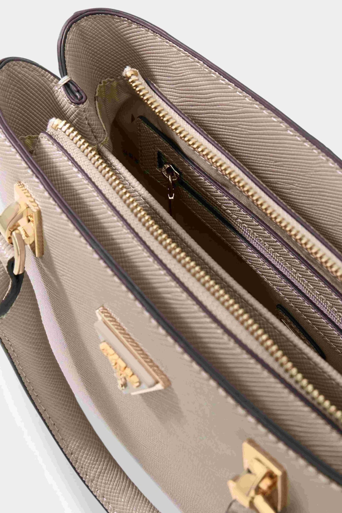 GUESS NOELLE II SML MULTI  en color TAU  (3)