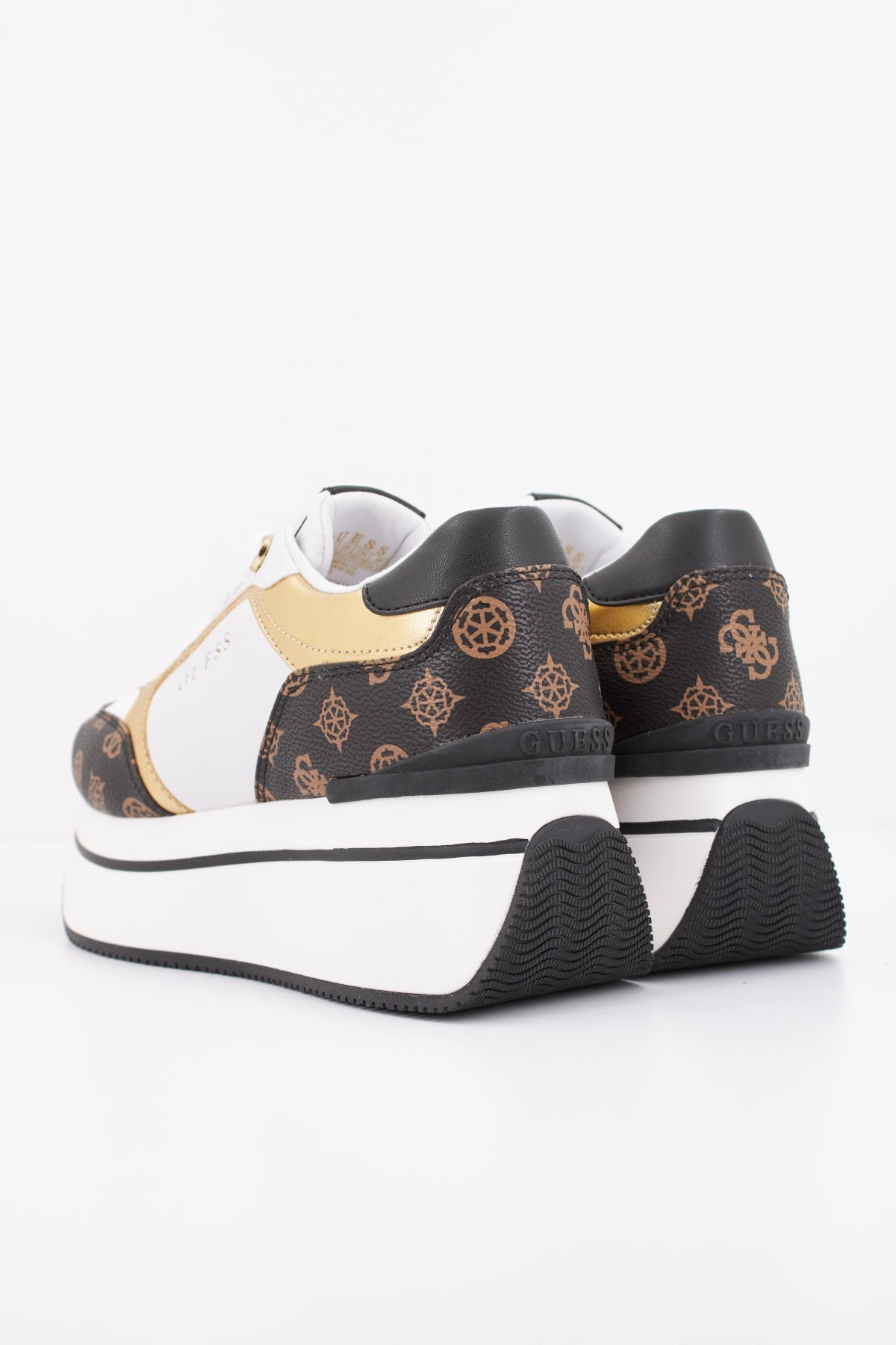 GUESS CAMRIO en color WHIBR  (4)