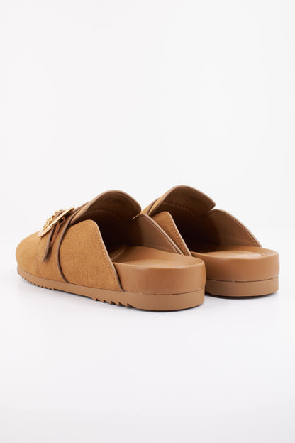 GUESS GALAVANTA en color BROWN  (4)