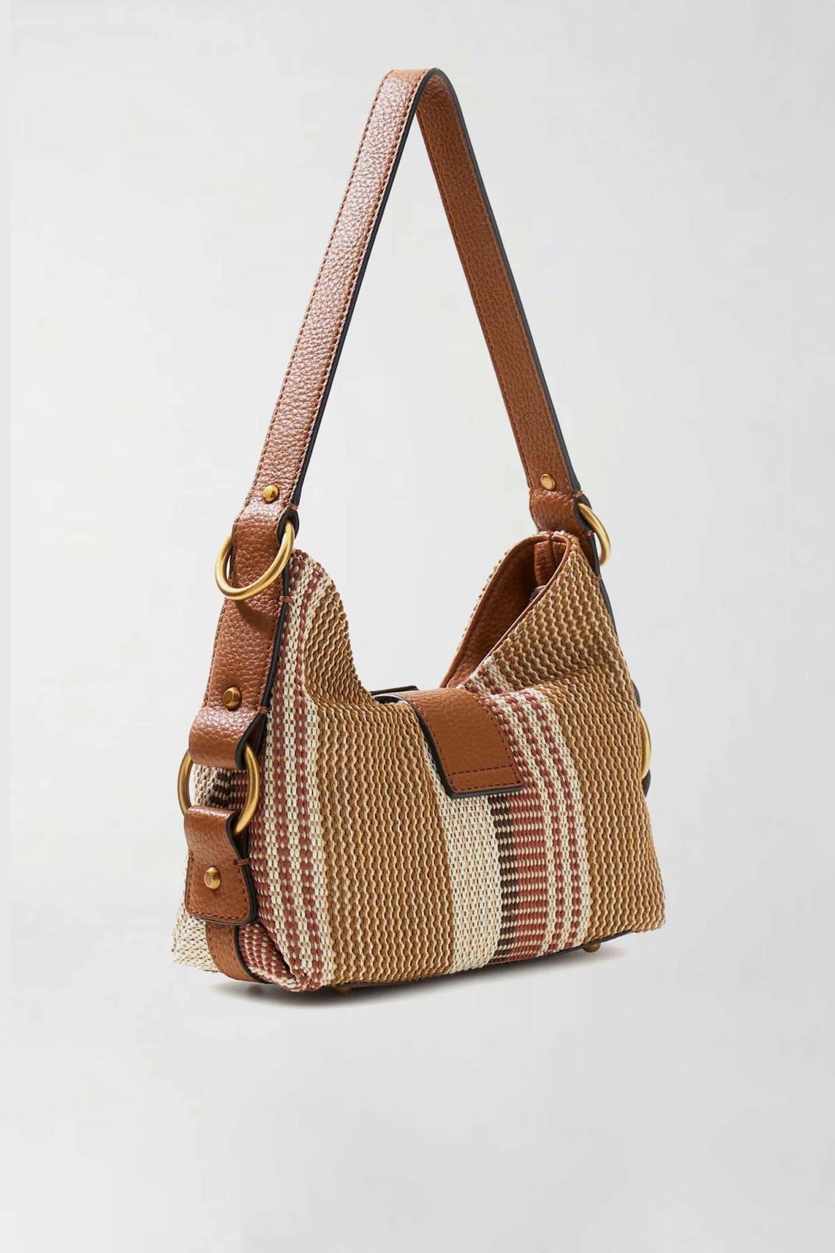 GUESS HWAB  en color CGM  (2)