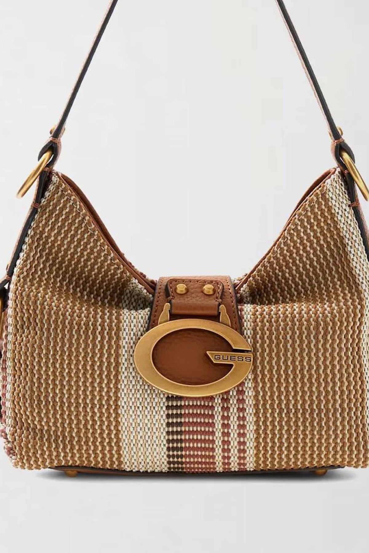 GUESS HWAB  en color CGM  (3)