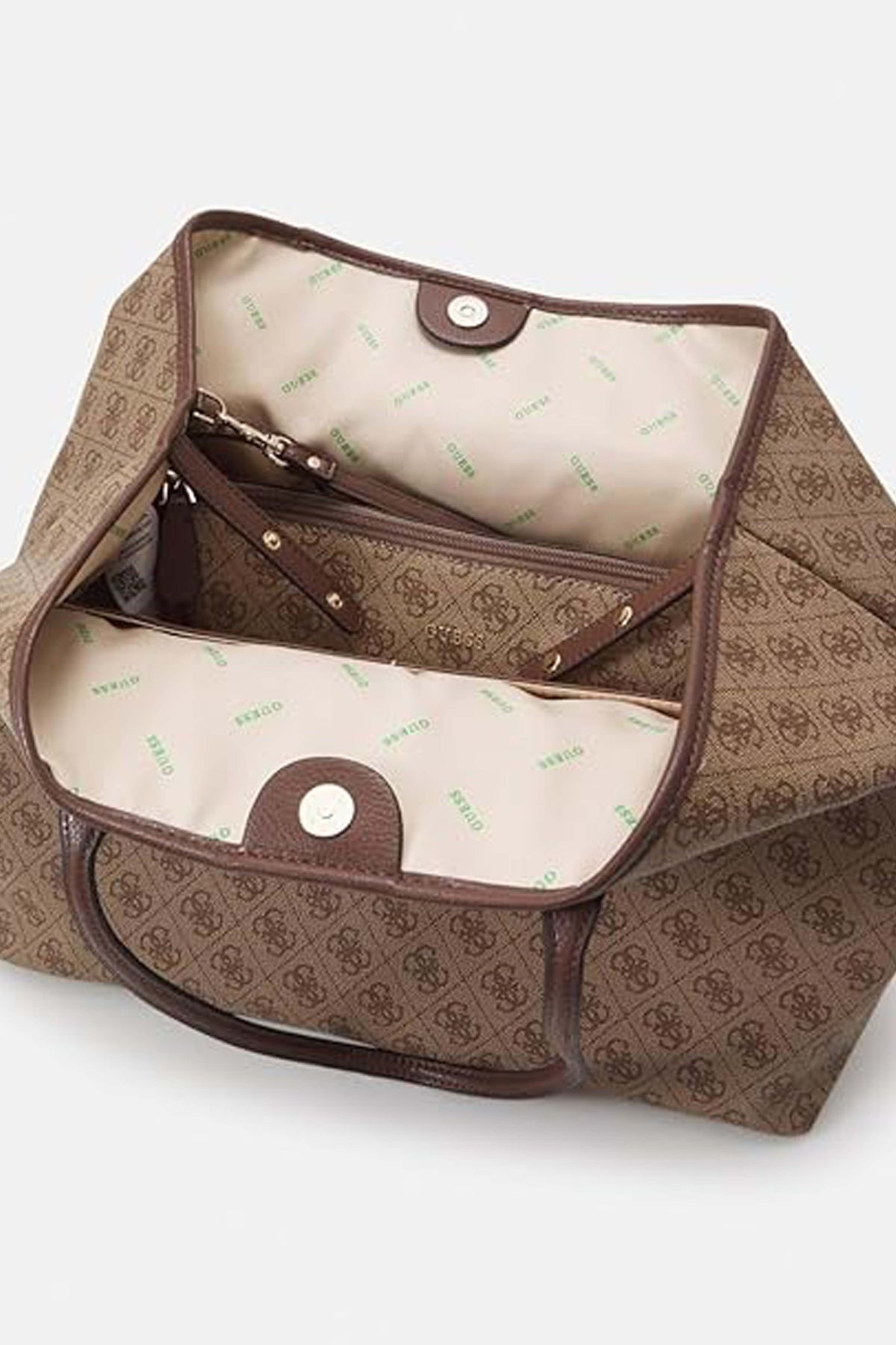 GUESS HWESG  VICTTOR en color LGW  (2)