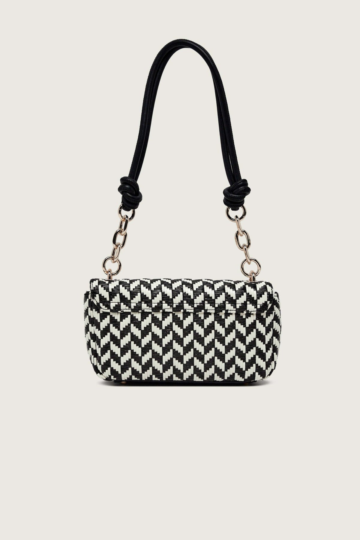 GUESS HWWG  en color BML  (2)